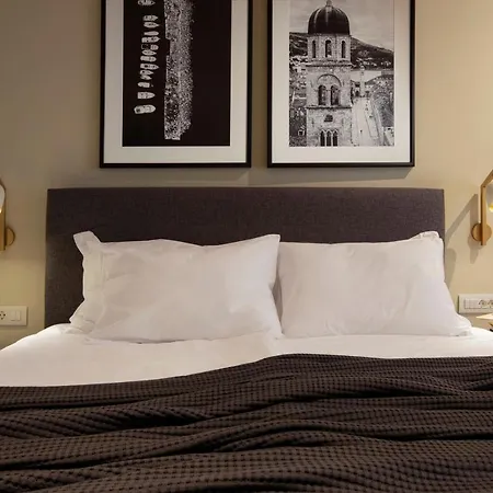 Luxury Room In Dubrovnik Old Town With Breakfast 2 *